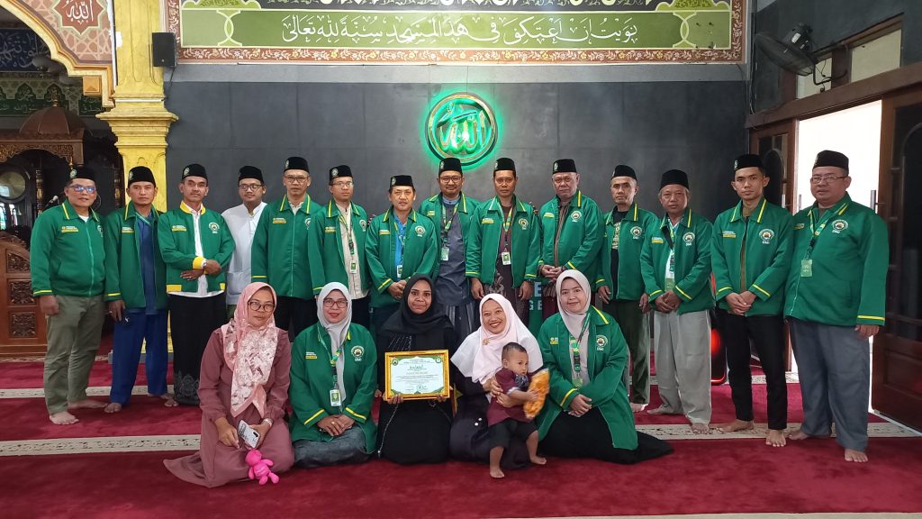 Ikrar Mualaf Pertama DMI Cikarang Barat, Terbitkan Sertifikat Resmi di Masjid Besar Al Hidayah