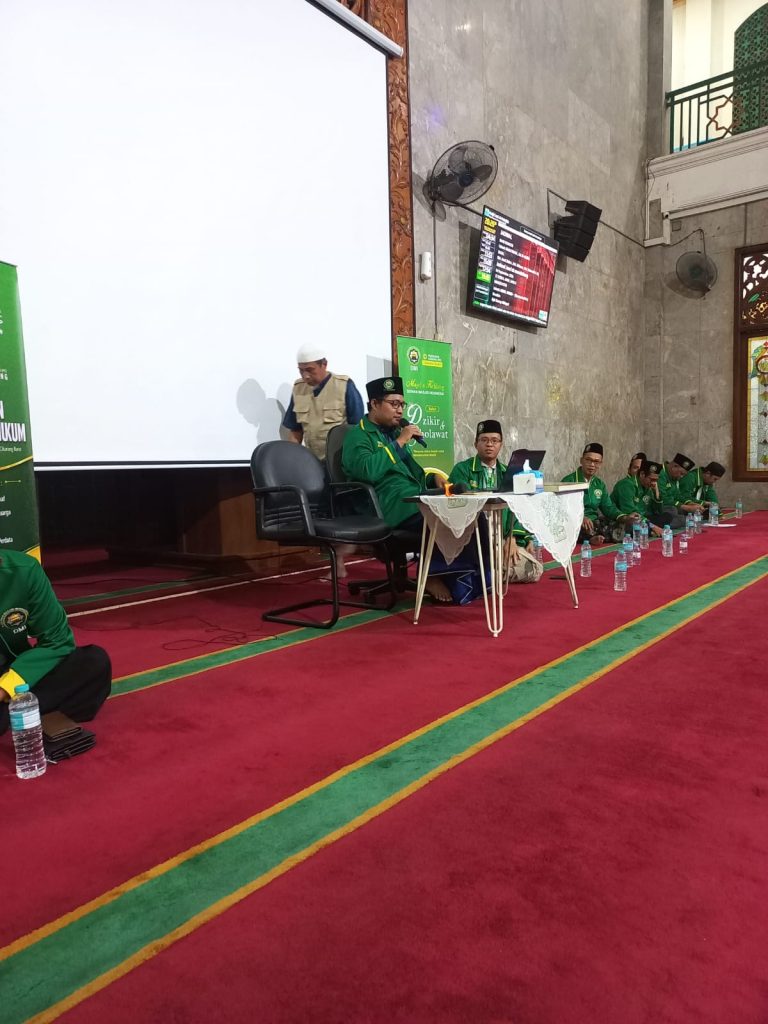 Mengetuk Pintu Surga dari Telaga Harapan: Safari Dzikir dan Sholawat Perdana DMI PC Cikarang Barat Padukan Spiritualitas dan Pemberdayaan Umat