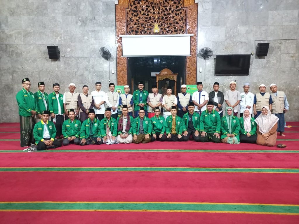 Mengetuk Pintu Surga dari Telaga Harapan: Safari Dzikir dan Sholawat Perdana DMI PC Cikarang Barat Padukan Spiritualitas dan Pemberdayaan Umat