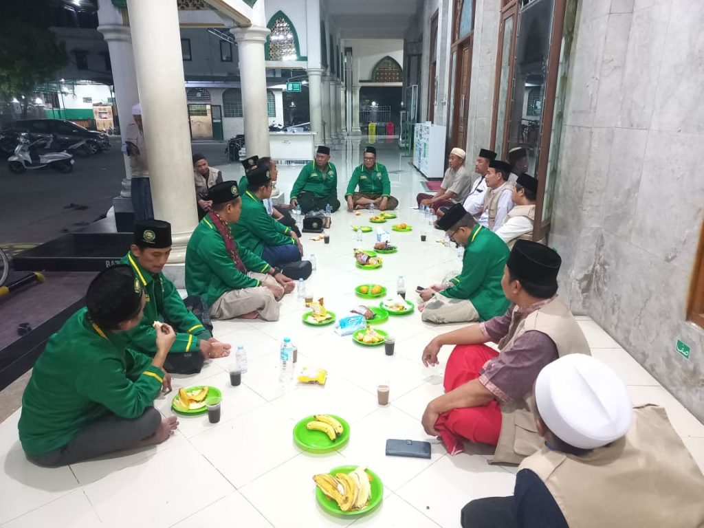 Mengetuk Pintu Surga dari Telaga Harapan: Safari Dzikir dan Sholawat Perdana DMI PC Cikarang Barat Padukan Spiritualitas dan Pemberdayaan Umat