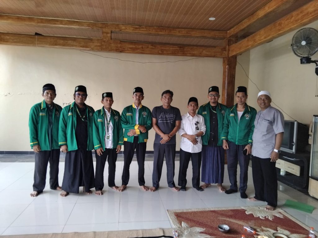 Menyambung Silaturahmi Umat: Audiensi DMI Cikarang Barat & Telajung Bersama Kades Samen, S.Sos.